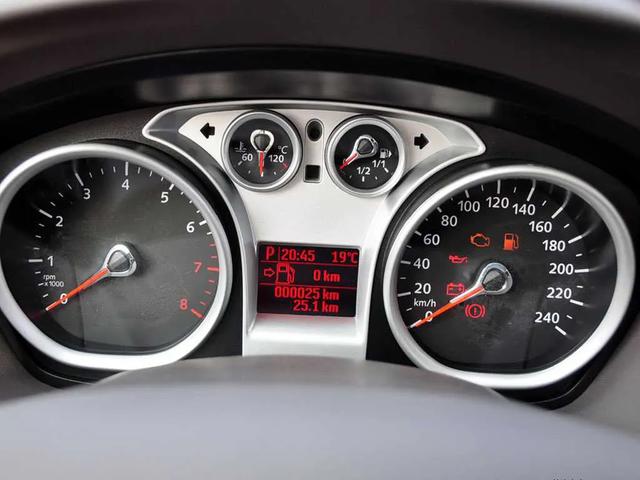 1.8AT福克斯算不算是“油老虎”<strong></p>
<p>福克斯</strong>?其性能如何?