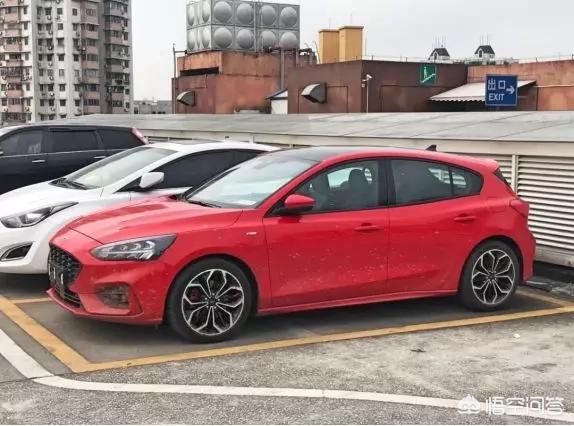 全系三缸机<strong></p>
<p>福克斯</strong>，新一代福特福克斯值得买吗？