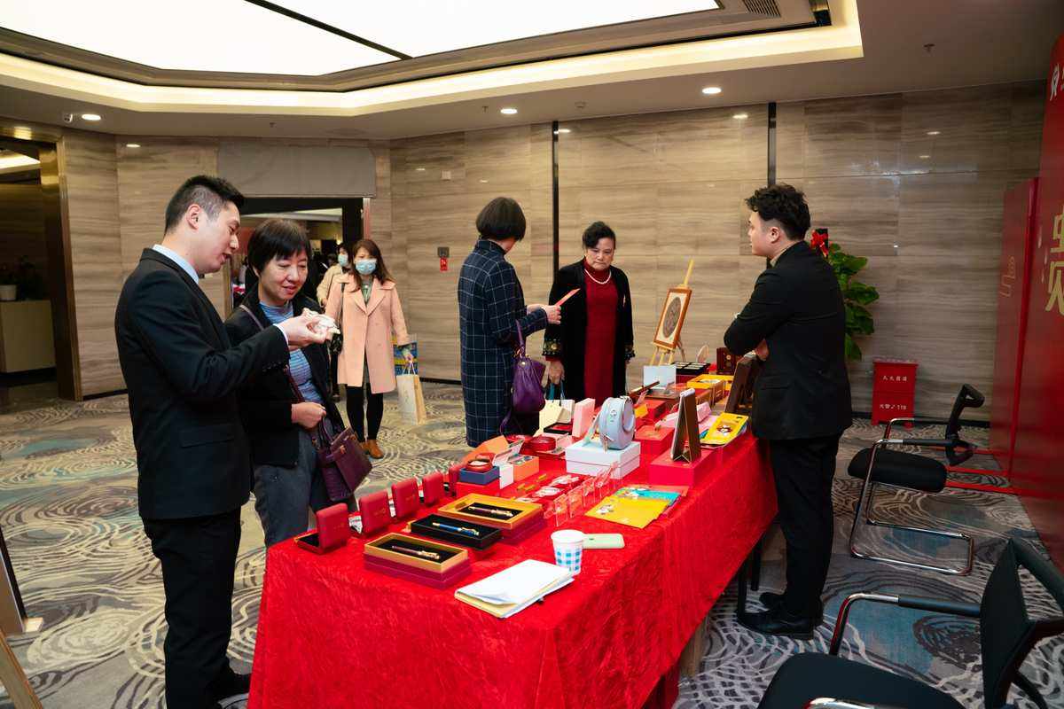 贵金属讲解(贵金属讲解ppt)