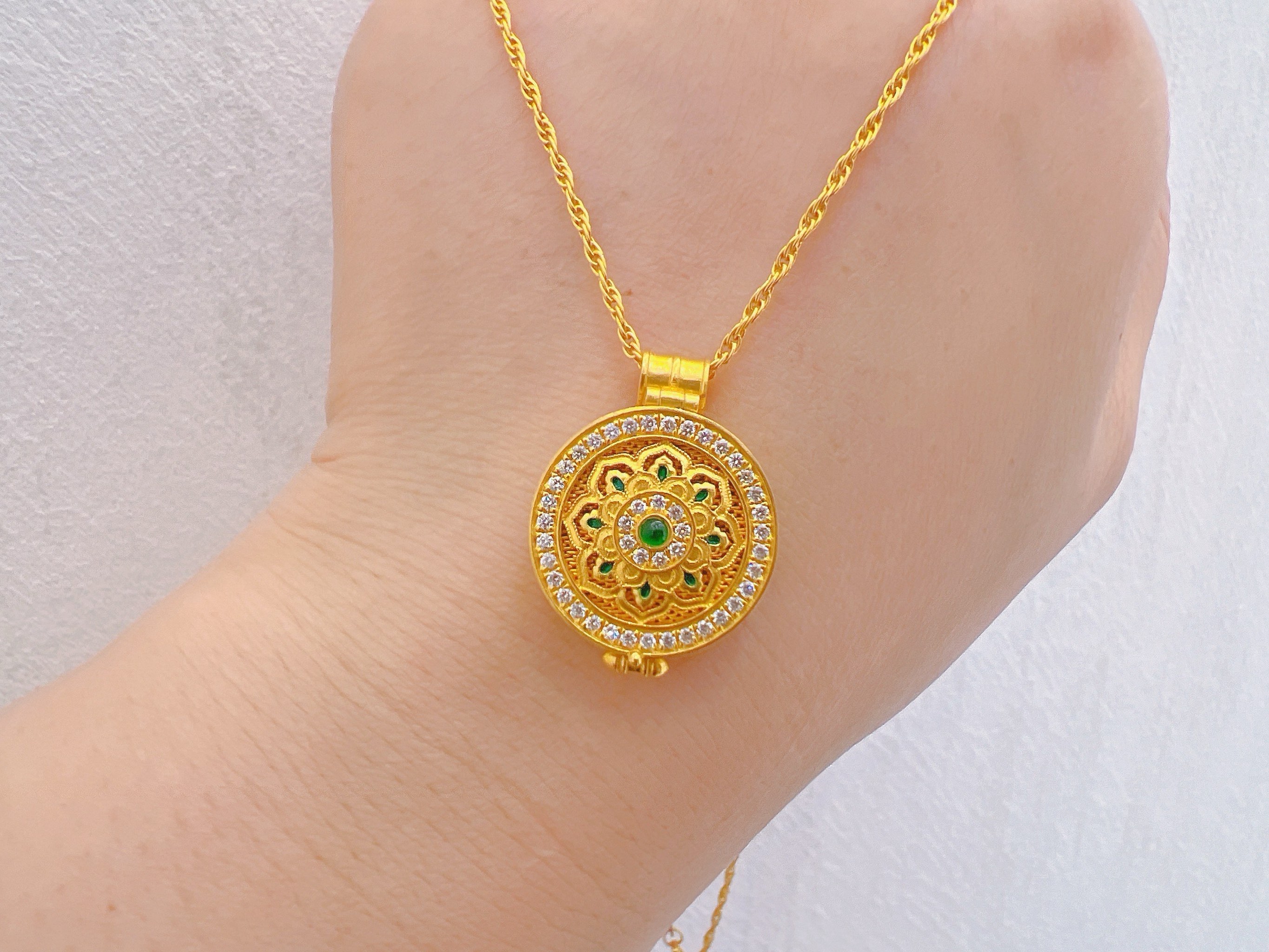 宏臻贵金属(宏臻建设工程有限公司怎么样)