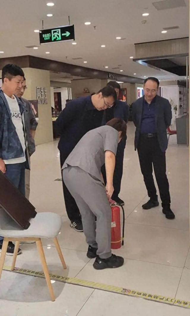 金岩贵金属(金岩集团最近官方消息)