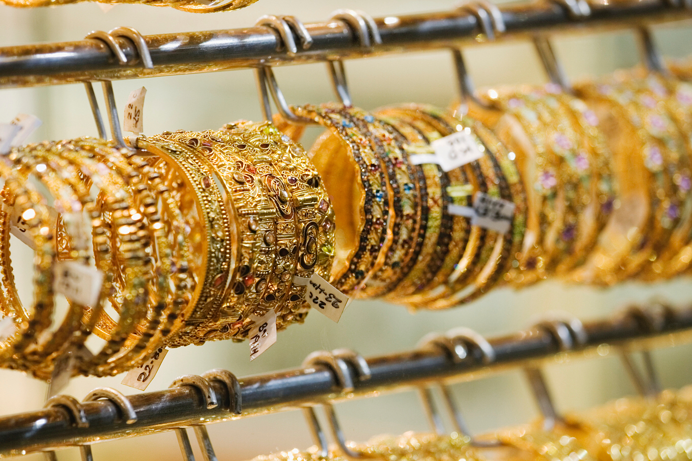 原油和贵金属(原油贵金属交易)