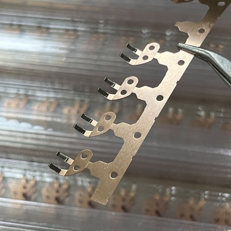 贵金属电刷(贵金属电刷和碳刷电机的寿命)